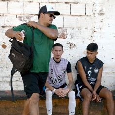 Foto de la galería: El Decano sumó su primer triunfo en el Torneo de Fútbol Posadeño
