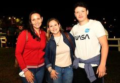 Foto de la galería: Productores, familias y amigos disfrutaron del Remate Nocturno en Dos de Mayo