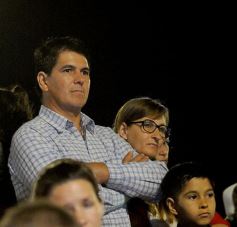 Foto de la galería: Productores, familias y amigos disfrutaron del Remate Nocturno en Dos de Mayo