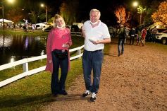 Foto de la galería: Productores, familias y amigos disfrutaron del Remate Nocturno en Dos de Mayo