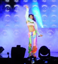 Foto de la galería: Fanáticos deliraron en la espectacular presentación de Tini en Posadas