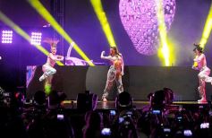 Foto de la galería: Fanáticos deliraron en la espectacular presentación de Tini en Posadas