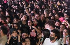 Foto de la galería: Fanáticos deliraron en la espectacular presentación de Tini en Posadas