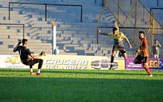 Foto de la galería: El Colectivero empató y cerró su participación en el Federal A