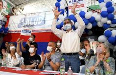 Foto de la galería: La Agrupación Salud del Frente Renovador cerró su campaña en la Costanera