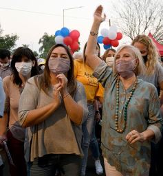 Foto de la galería: La Agrupación Salud del Frente Renovador cerró su campaña en la Costanera