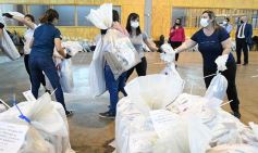 Foto de la galería: Se puso en marcha la distribución de urnas para las elecciones legislativas 2021