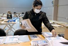 Foto de la galería: Se puso en marcha la distribución de urnas para las elecciones legislativas 2021