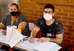 Foto de la galería: Acompañamiento y compromiso ciudadano en los comicios legislativos en Posadas