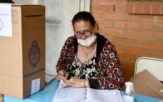 Foto de la galería: Acompañamiento y compromiso ciudadano en los comicios legislativos en Posadas