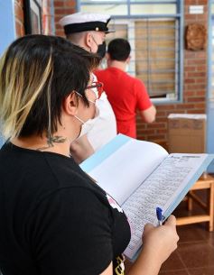 Foto de la galería: Acompañamiento y compromiso ciudadano en los comicios legislativos en Posadas