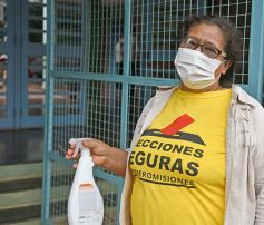 Foto de la galería: Acompañamiento y compromiso ciudadano en los comicios legislativos en Posadas