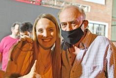 Foto de la galería: Triunfo electoral y celebración compartida en la Casa Radical de Posadas