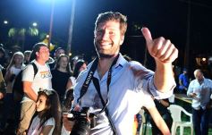 Foto de la galería: Triunfo electoral y celebración compartida en la Casa Radical de Posadas