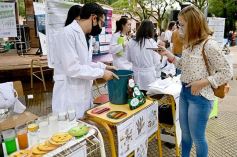 Foto de la galería: Conocimiento y encuentro en la Kermés Científica de la UNaM