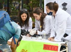Foto de la galería: Conocimiento y encuentro en la Kermés Científica de la UNaM