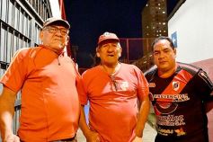 Foto de la galería: Guaraní presentó su plantel y la nueva camiseta para el Torneo Regional