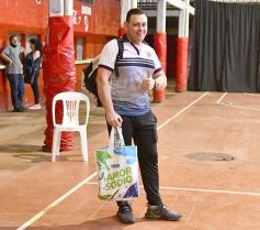 Foto de la galería: Guaraní presentó su plantel y la nueva camiseta para el Torneo Regional