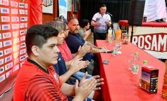 Foto de la galería: Guaraní presentó su plantel y la nueva camiseta para el Torneo Regional