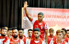 Foto de la galería: Guaraní presentó su plantel y la nueva camiseta para el Torneo Regional