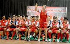 Foto de la galería: Guaraní presentó su plantel y la nueva camiseta para el Torneo Regional