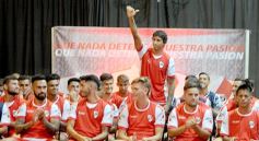 Foto de la galería: Guaraní presentó su plantel y la nueva camiseta para el Torneo Regional