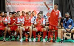 Foto de la galería: Guaraní presentó su plantel y la nueva camiseta para el Torneo Regional