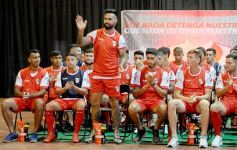 Foto de la galería: Guaraní presentó su plantel y la nueva camiseta para el Torneo Regional
