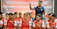 Foto de la galería: Guaraní presentó su plantel y la nueva camiseta para el Torneo Regional