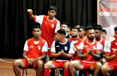 Foto de la galería: Guaraní presentó su plantel y la nueva camiseta para el Torneo Regional