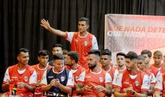 Foto de la galería: Guaraní presentó su plantel y la nueva camiseta para el Torneo Regional