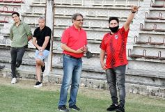 Foto de la galería: Guaraní presentó su plantel y la nueva camiseta para el Torneo Regional
