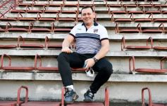 Foto de la galería: Guaraní presentó su plantel y la nueva camiseta para el Torneo Regional