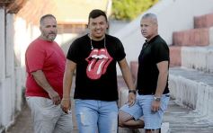 Foto de la galería: Guaraní presentó su plantel y la nueva camiseta para el Torneo Regional