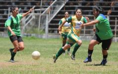 Foto de la galería: El Torneo de Fútbol Femenino del Instituto Saavedra y el Club Guacurarí se prepara para la final
