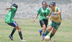 Foto de la galería: El Torneo de Fútbol Femenino del Instituto Saavedra y el Club Guacurarí se prepara para la final