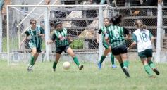 Foto de la galería: El Torneo de Fútbol Femenino del Instituto Saavedra y el Club Guacurarí se prepara para la final