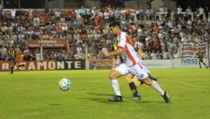 Foto de la galería: Empate para el clásico posadeño en la segunda fecha del Torneo Regional