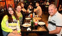 Foto de la galería: Noche de celebración y encuentro en Antares Posadas