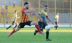 Sixto Fotografías. Deportes. Torneo Federal A - El Colectivero empató y cerró su participación en el Federal A