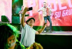 Foto de la galería: Celebración, tradición y reencuentro en la primera noche del Festival del Litoral en Posadas