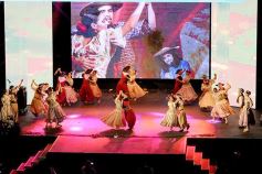 Foto de la galería: Celebración, tradición y reencuentro en la primera noche del Festival del Litoral en Posadas