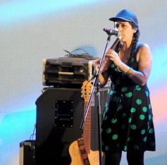 Foto de la galería: Celebración, tradición y reencuentro en la primera noche del Festival del Litoral en Posadas