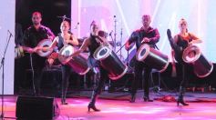 Foto de la galería: Celebración, tradición y reencuentro en la primera noche del Festival del Litoral en Posadas