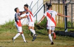 Foto de la galería: Triunfo franjeado en el clásico posadeño por la quinta fecha del Torneo Regional