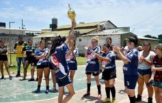 Foto de la galería: Final y premiación en el Torneo de Fútbol Femenino del Instituto Saavedra y el Club Guacurarí de Posadas