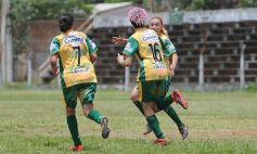 Foto de la galería: Final y premiación en el Torneo de Fútbol Femenino del Instituto Saavedra y el Club Guacurarí de Posadas