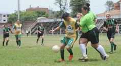 Foto de la galería: Final y premiación en el Torneo de Fútbol Femenino del Instituto Saavedra y el Club Guacurarí de Posadas