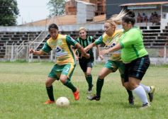 Foto de la galería: Final y premiación en el Torneo de Fútbol Femenino del Instituto Saavedra y el Club Guacurarí de Posadas