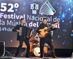 Foto de la galería: Folclore, baile y grandes artistas en el cierre del Festival del Litoral en Posadas